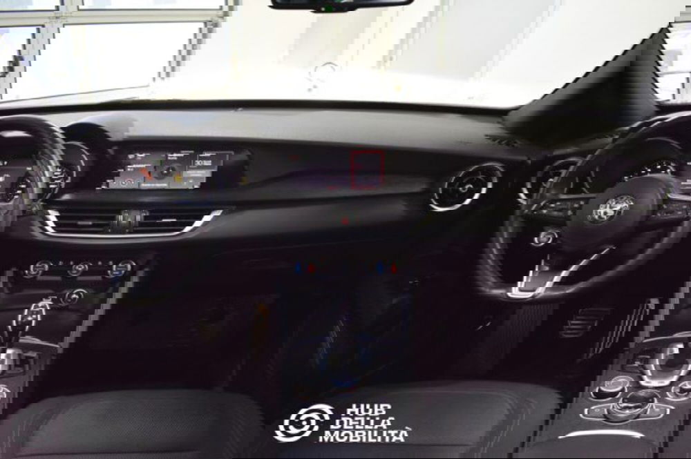 Alfa Romeo Stelvio usata a Perugia (10)