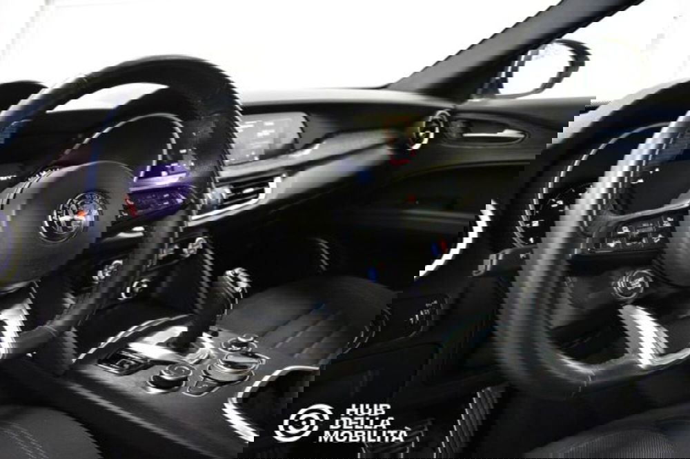 Alfa Romeo Stelvio usata a Perugia (19)