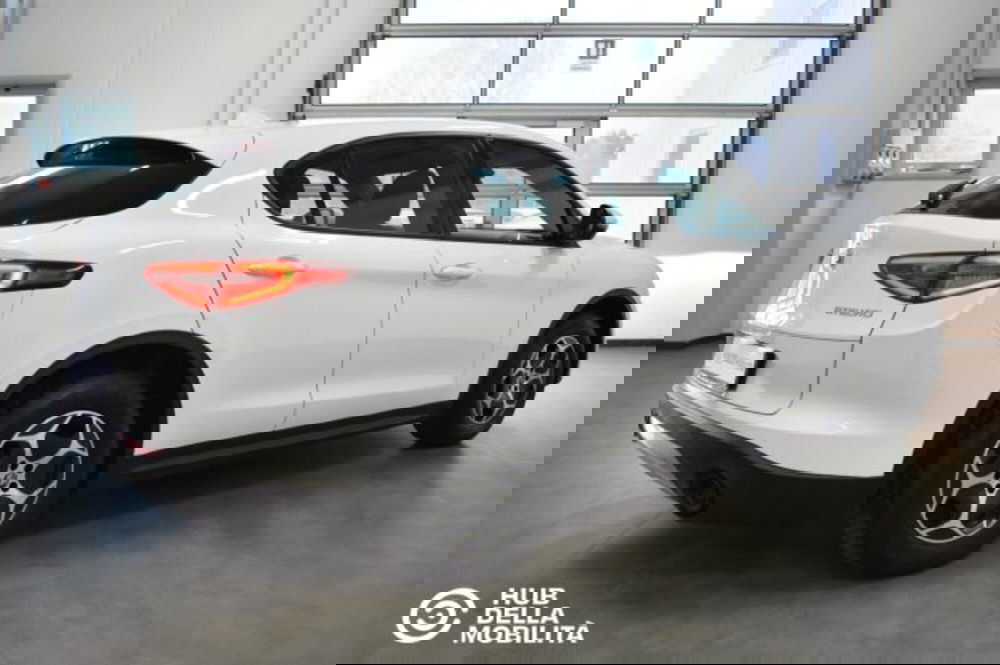 Alfa Romeo Stelvio usata a Perugia (4)