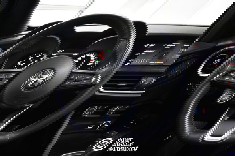 Alfa Romeo Stelvio usata a Perugia (9)