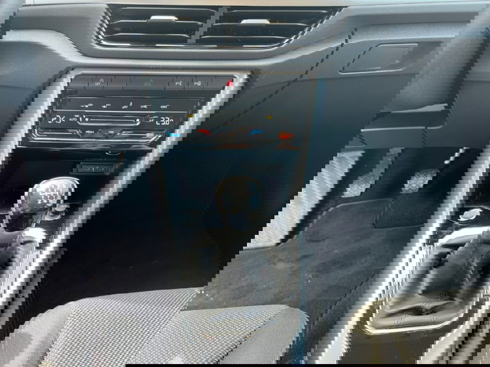 Volkswagen T-Roc usata a Verona (9)
