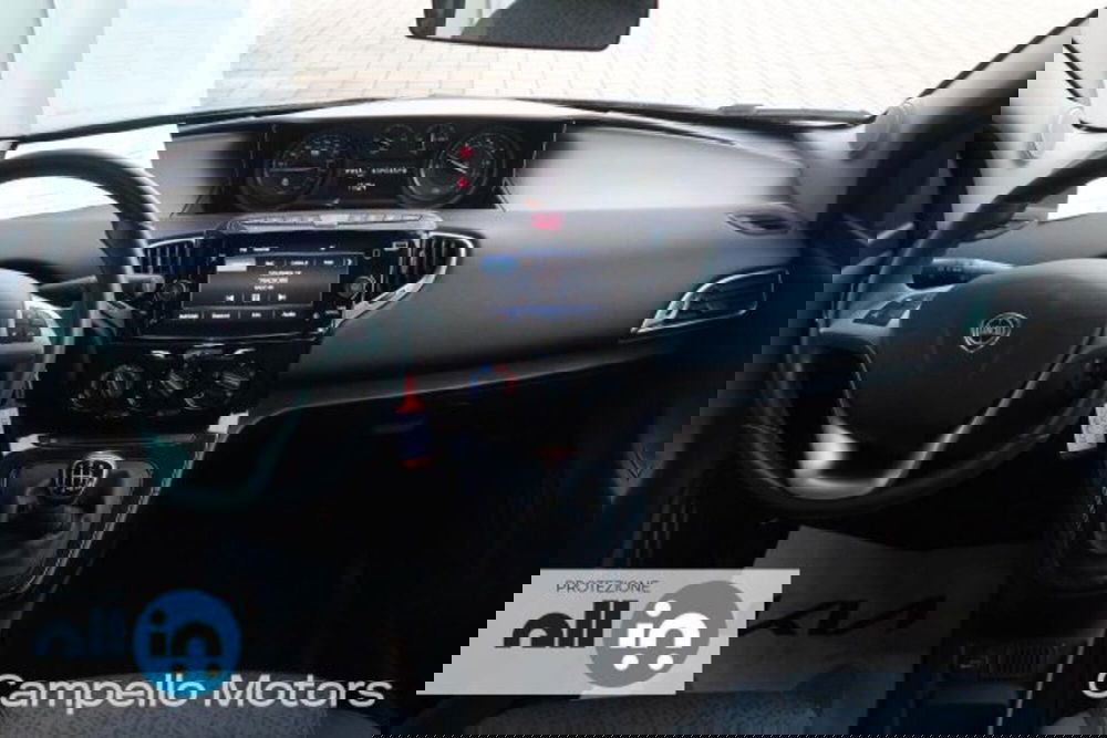 Lancia Ypsilon usata a Venezia (7)