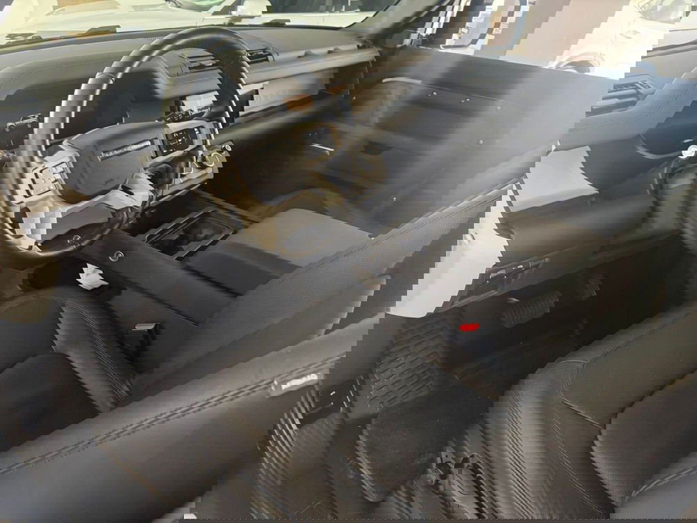 Land Rover Defender usata a Salerno (11)