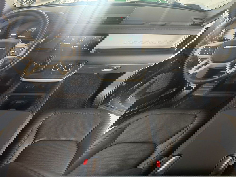 Land Rover Defender usata a Salerno (12)