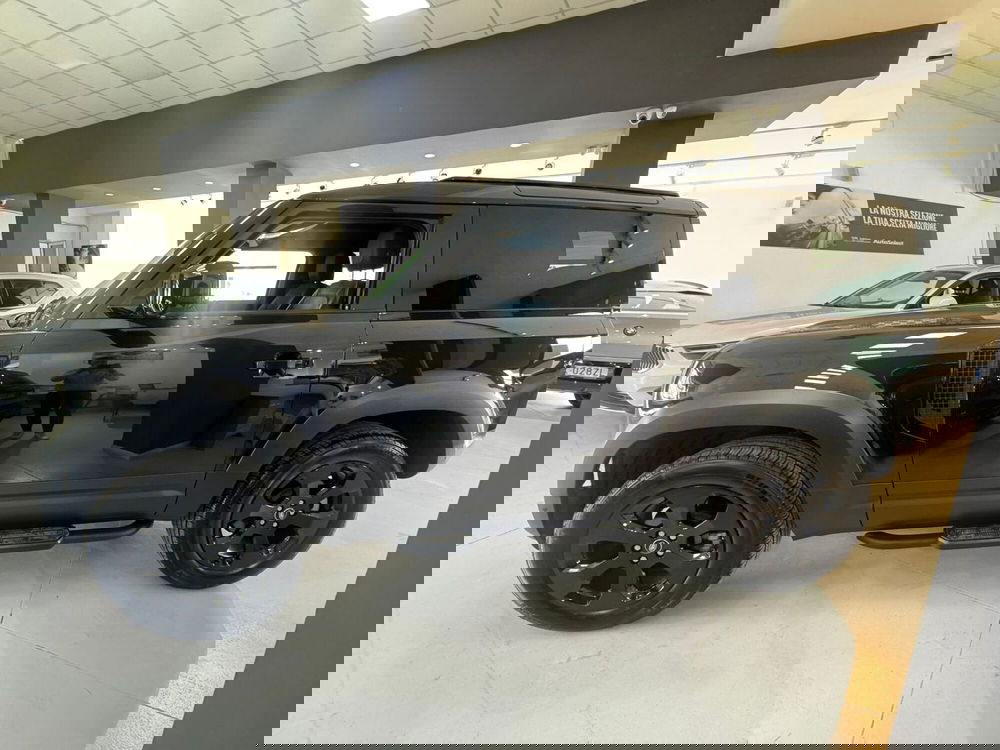 Land Rover Defender usata a Salerno (4)