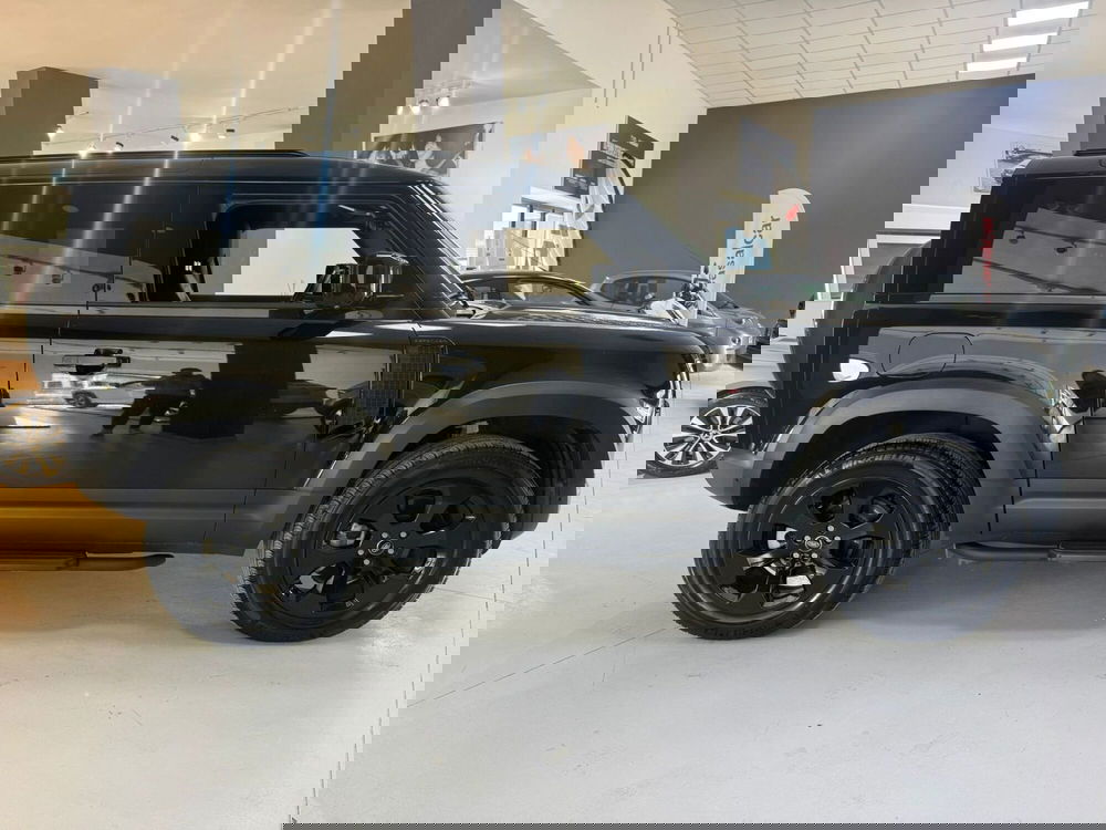 Land Rover Defender usata a Salerno (5)