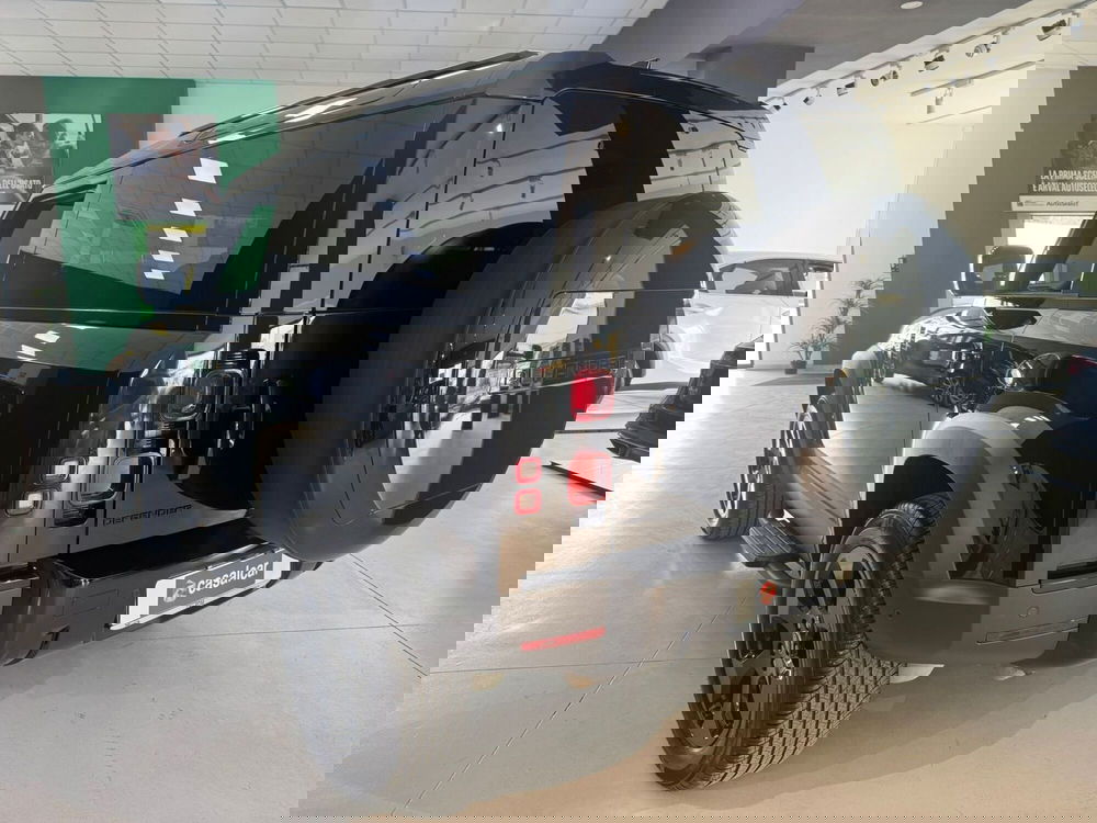 Land Rover Defender usata a Salerno (6)