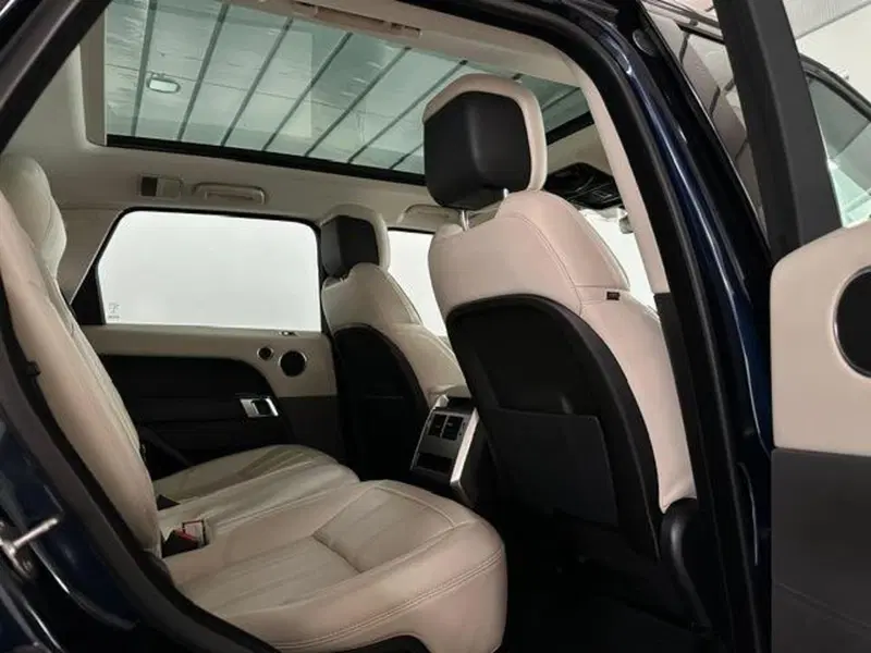 Land Rover Range Rover Sport usata a Venezia (5)