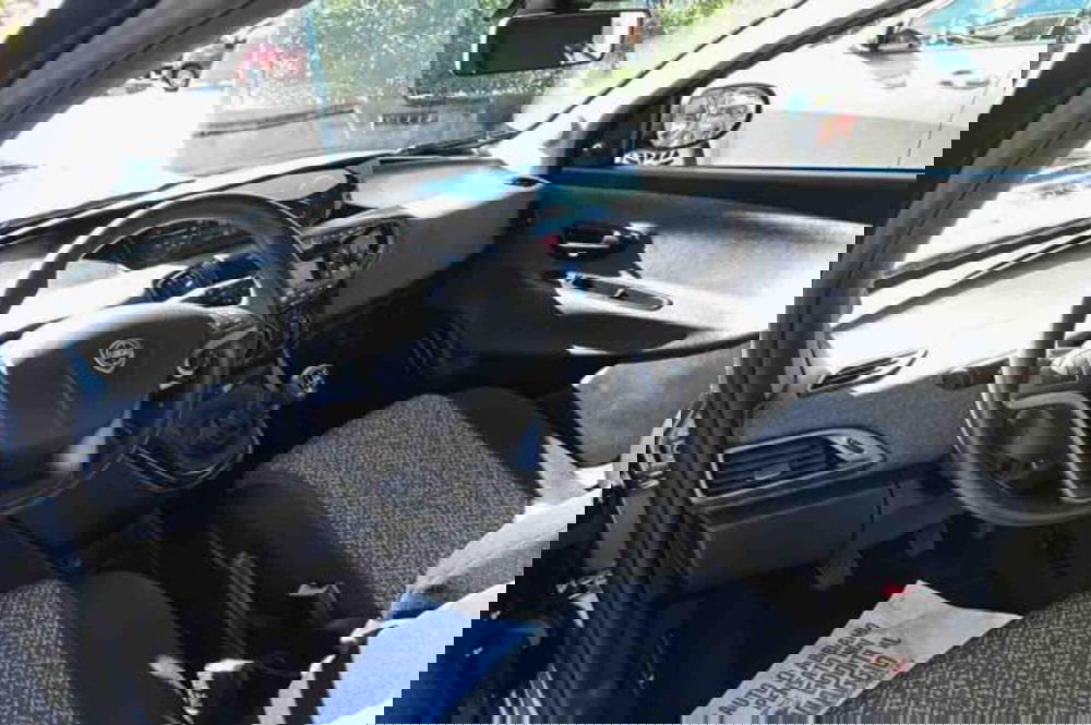 Lancia Ypsilon usata a Torino (11)