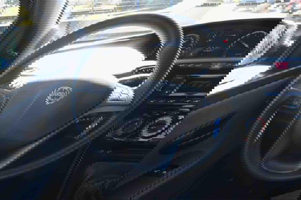 Lancia Ypsilon usata a Torino (15)