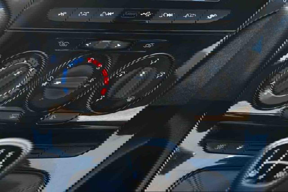 Lancia Ypsilon usata a Torino (18)