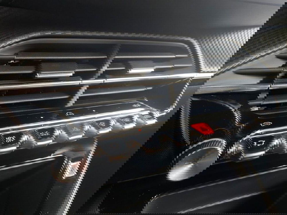 Peugeot 208 nuova a Torino (10)