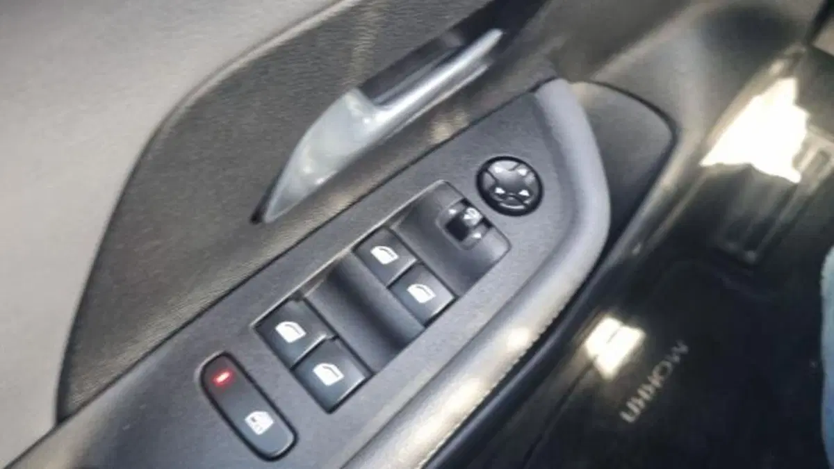 Opel Mokka usata a Savona (11)