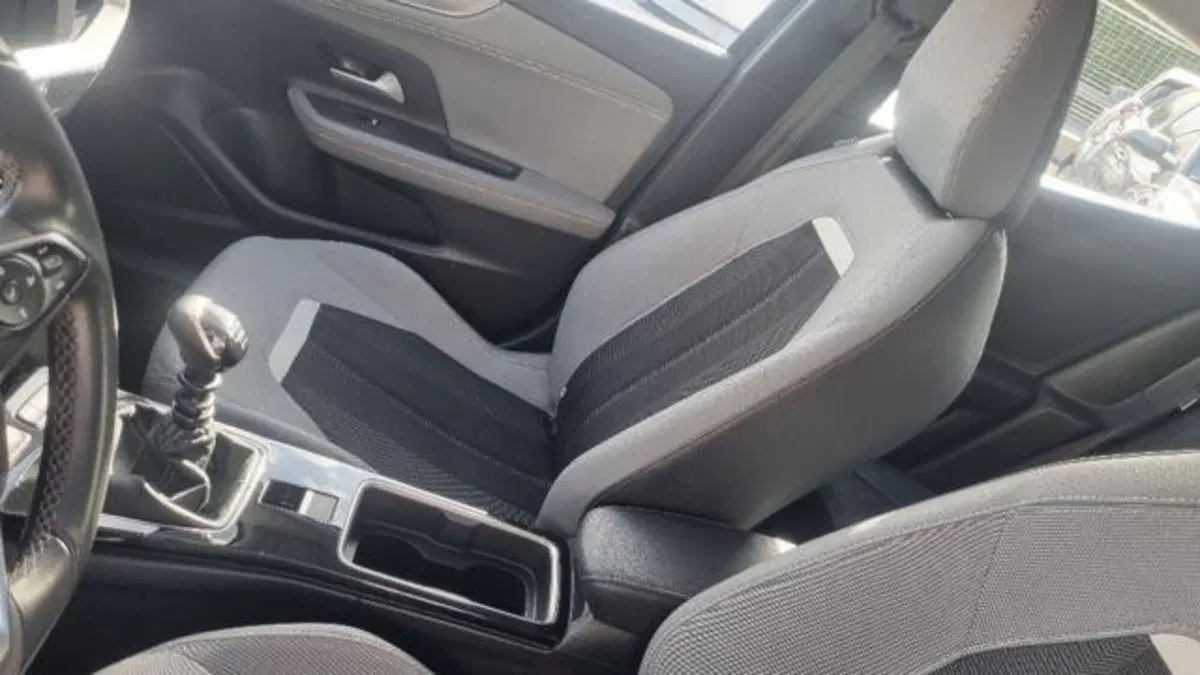 Opel Mokka usata a Savona (15)
