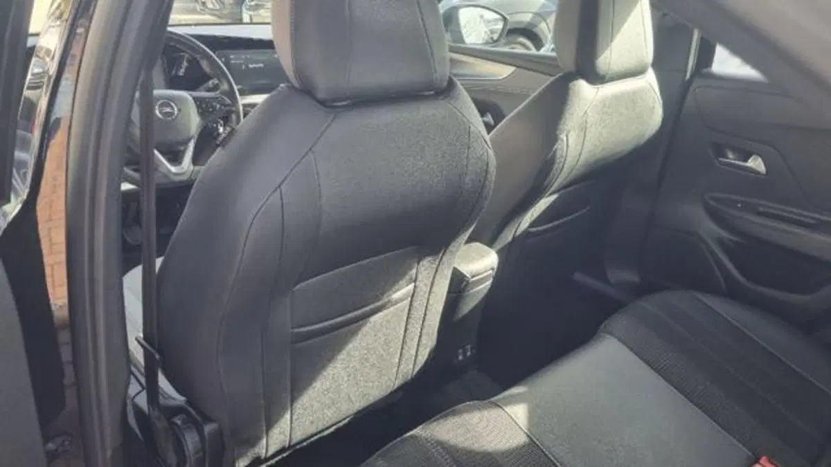 Opel Mokka usata a Savona (18)