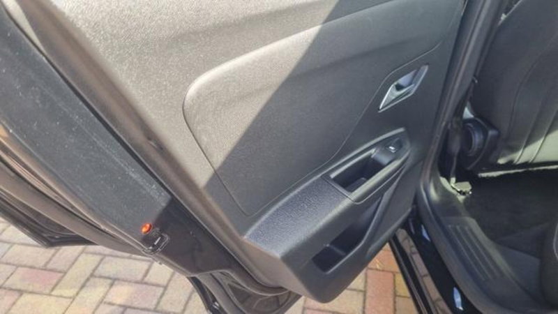 Opel Mokka usata a Savona (19)