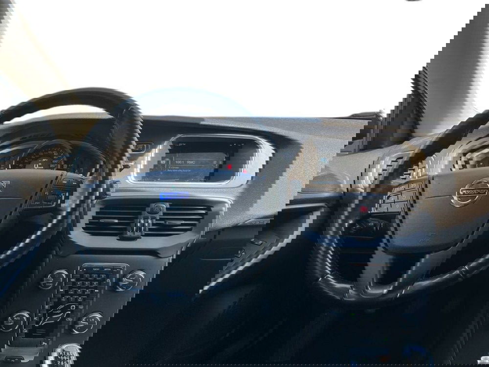 Volvo V40 Cross Country usata a Sondrio (8)