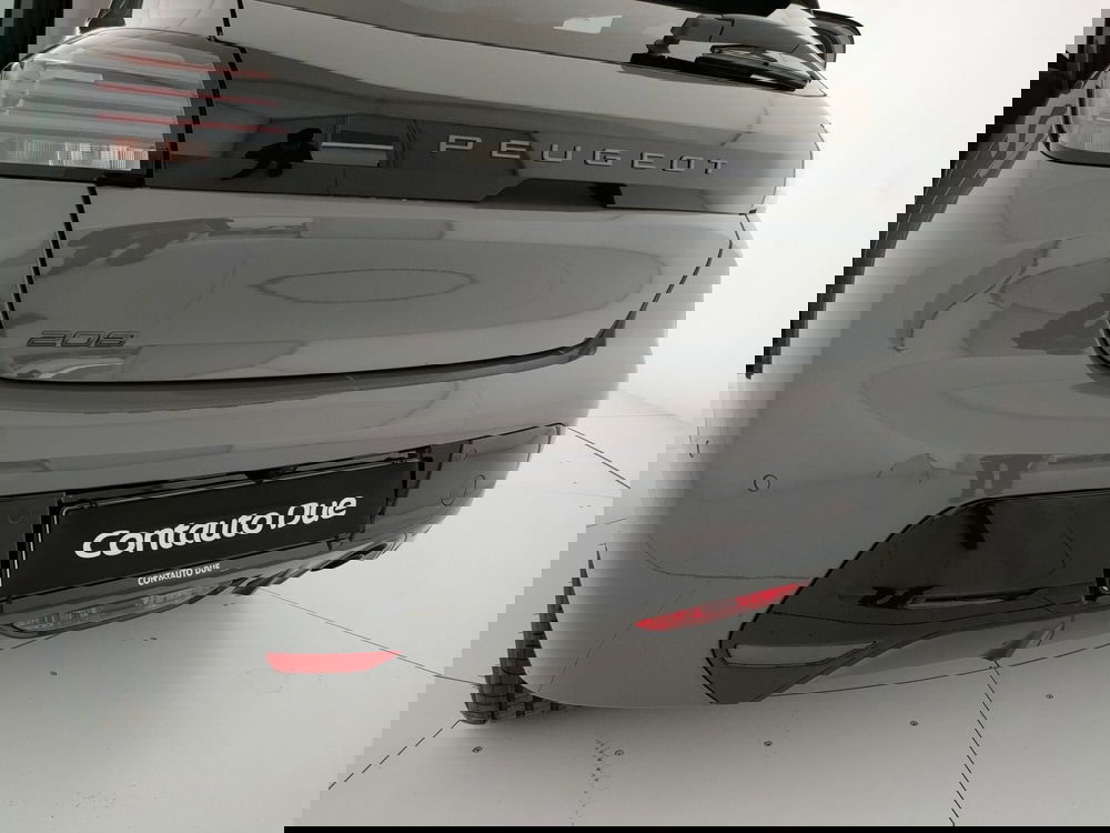 Peugeot 208 nuova a Caserta (9)