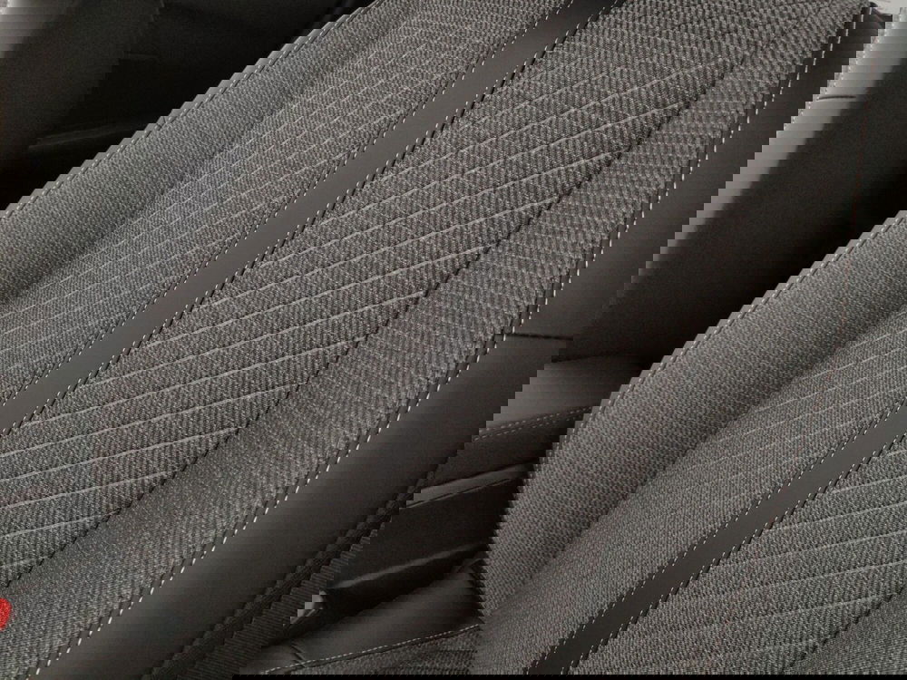 Peugeot 208 nuova a Caserta (15)