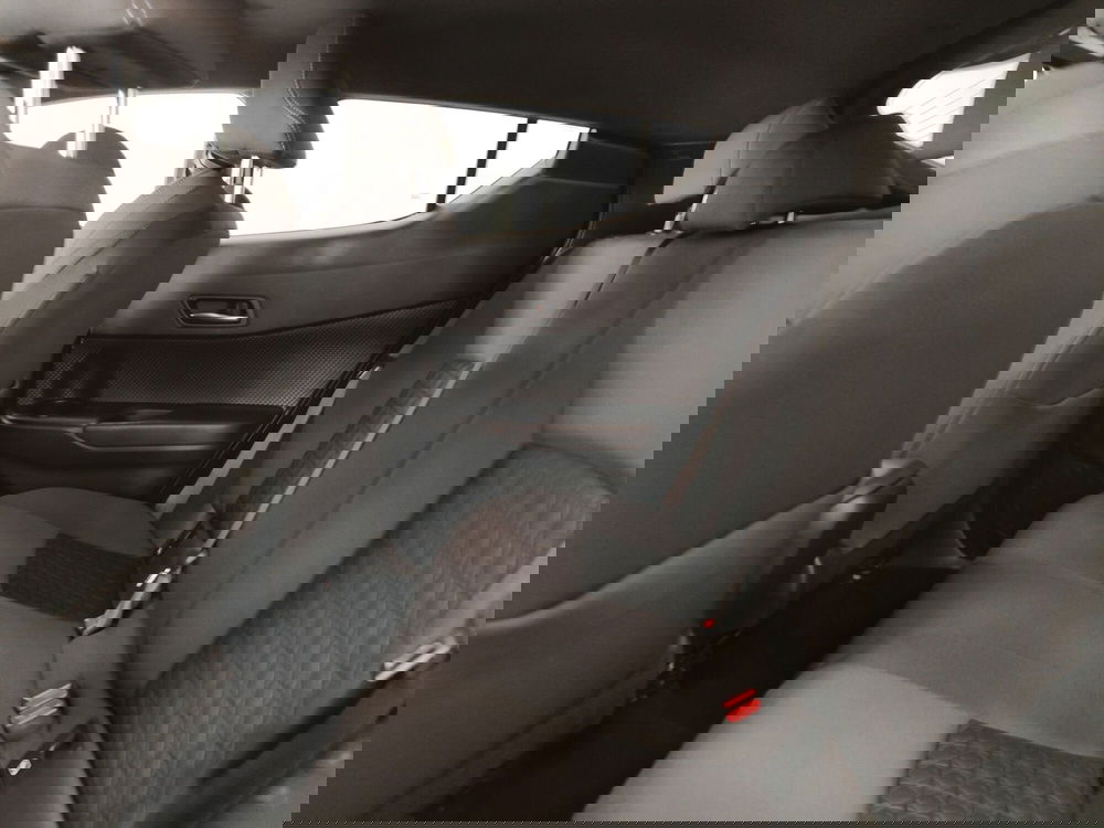 Toyota Toyota C-HR usata a Roma (14)