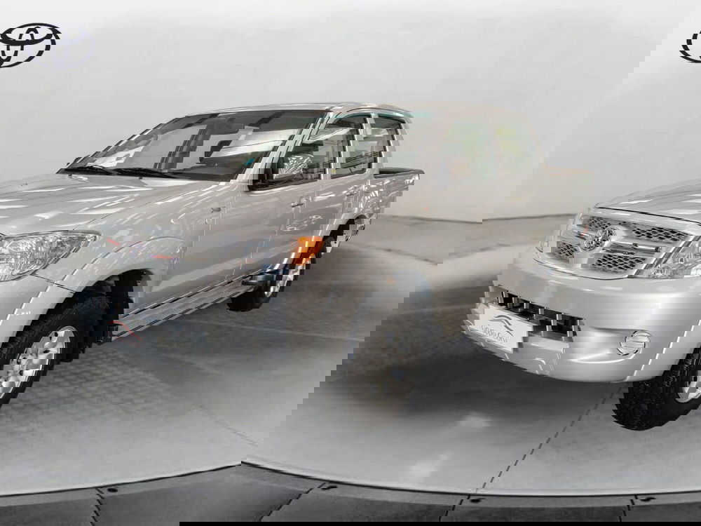 Toyota Hilux usata a Roma