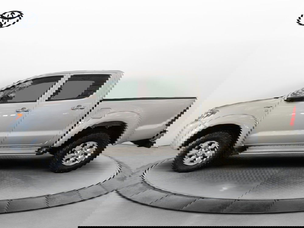 Toyota Hilux usata a Roma (2)