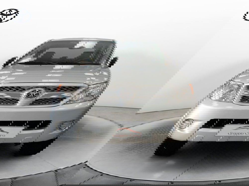 Toyota Hilux usata a Roma (4)