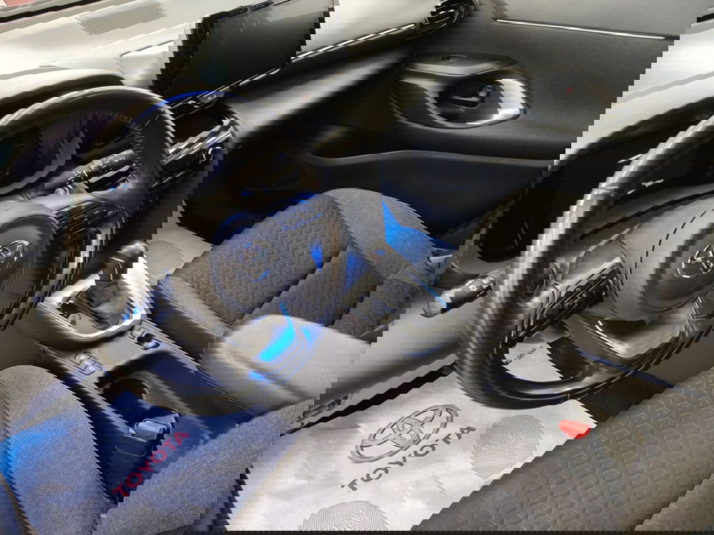 Toyota Yaris Cross usata a Roma (12)