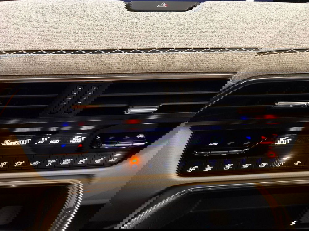 Mazda CX-80 nuova a Pavia (14)