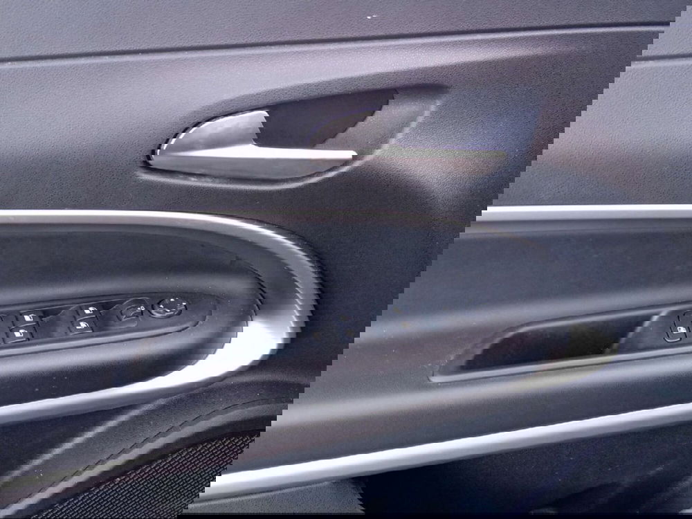 Jeep Avenger usata a Siena (17)