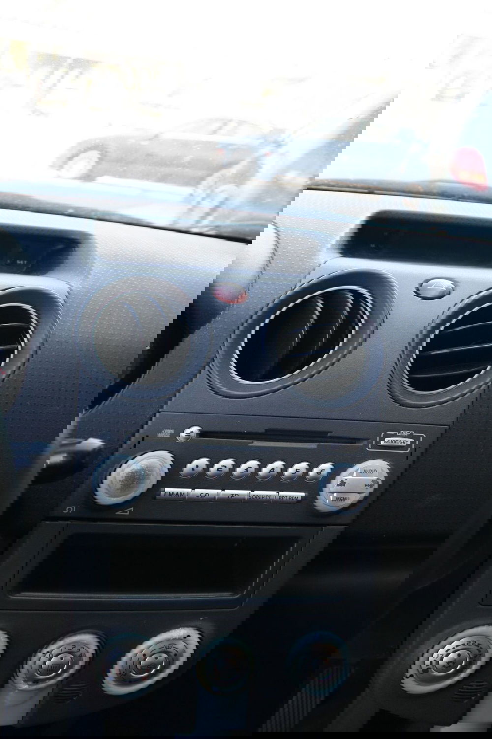 Mitsubishi Colt usata a Pordenone (11)