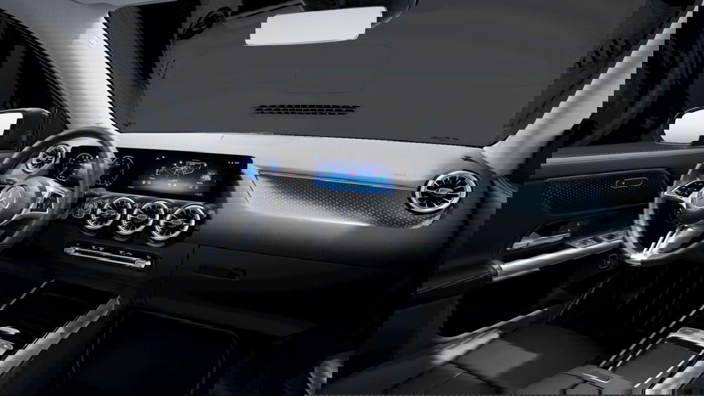 Mercedes-Benz GLA SUV nuova a Milano (5)