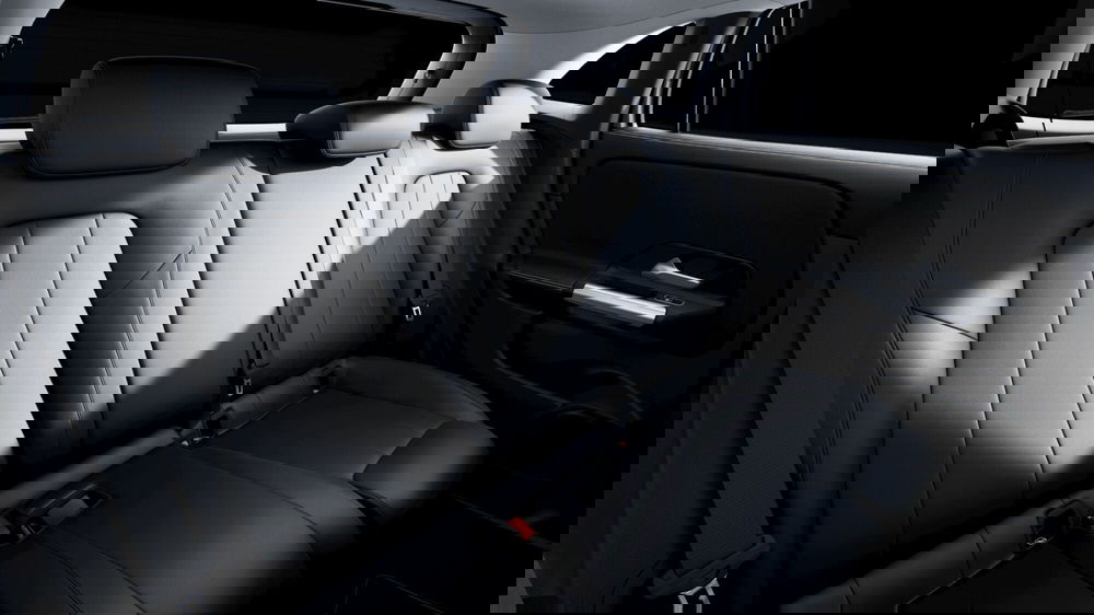 Mercedes-Benz GLA SUV nuova a Milano (6)