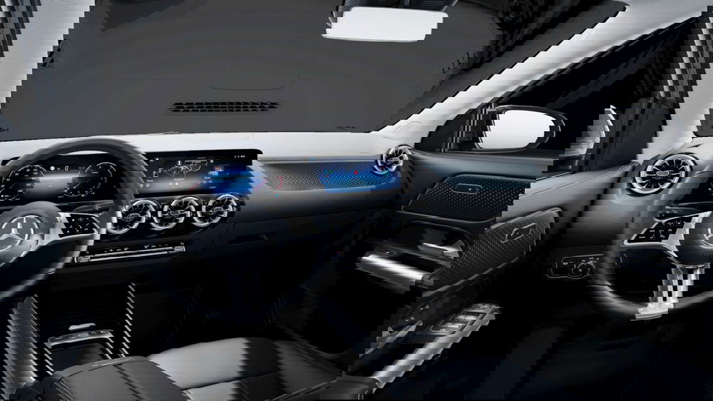 Mercedes-Benz GLA SUV nuova a Milano (8)