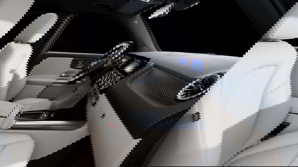 Mercedes-Benz EQA nuova a Milano (7)