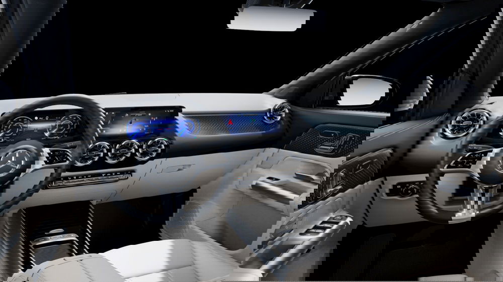 Mercedes-Benz EQA nuova a Milano (8)