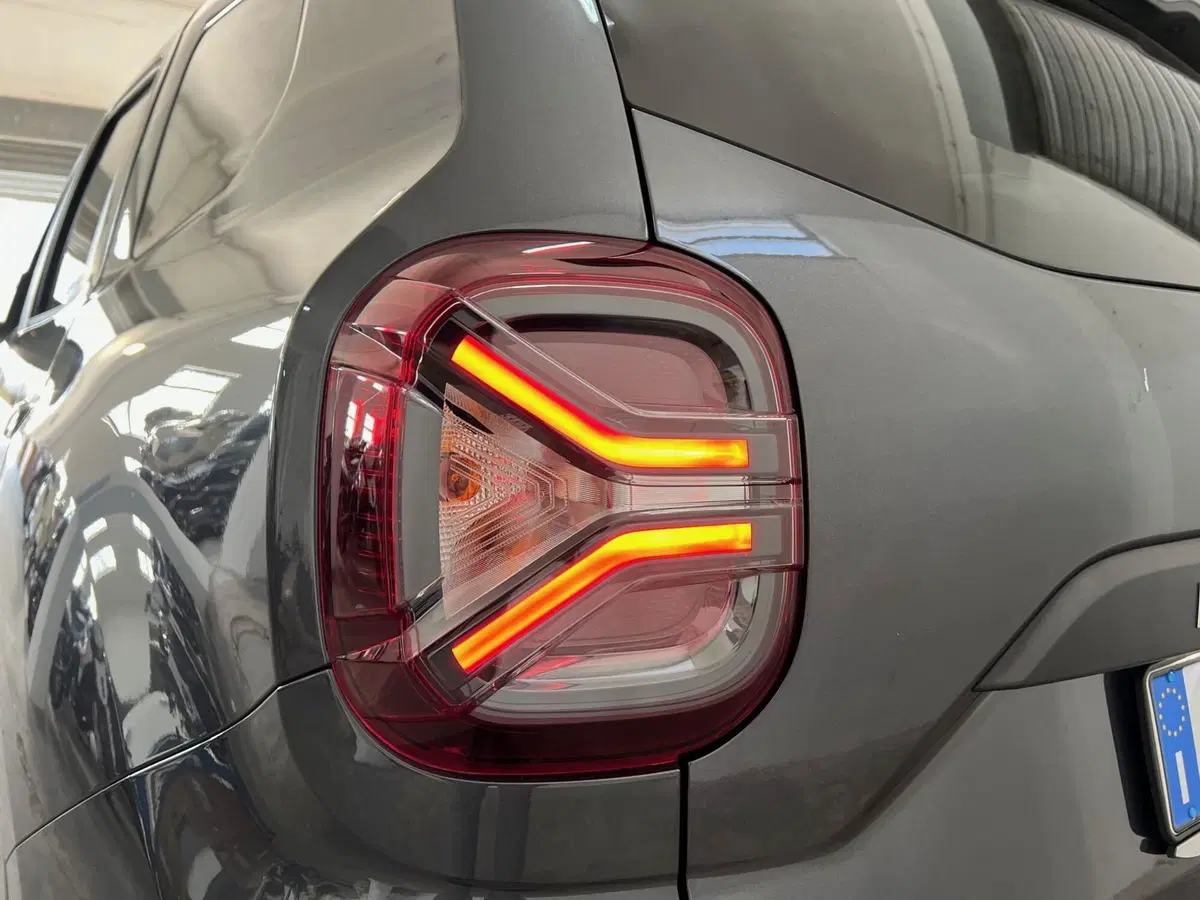 Dacia Duster usata a Bari (10)
