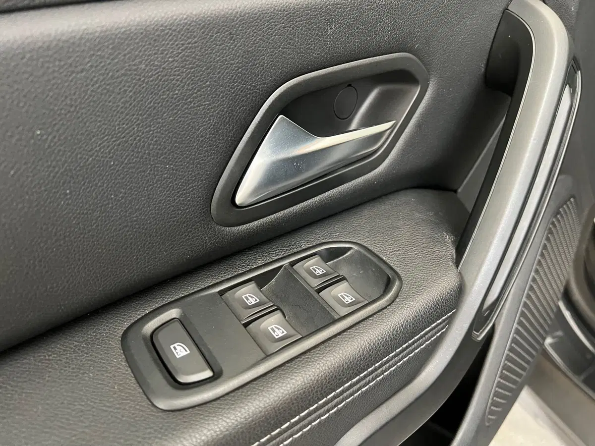 Dacia Duster usata a Bari (13)