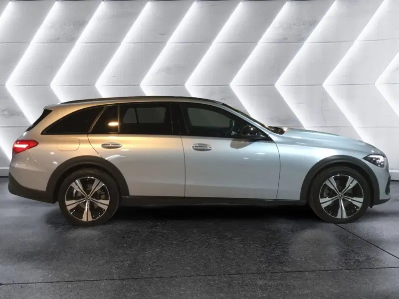 Mercedes-Benz Classe C Station Wagon usata a Caserta (4)