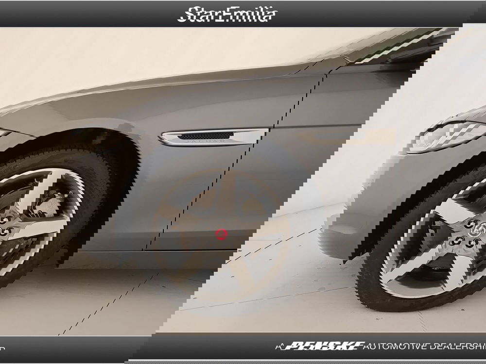 Jaguar XE usata a Bologna (8)