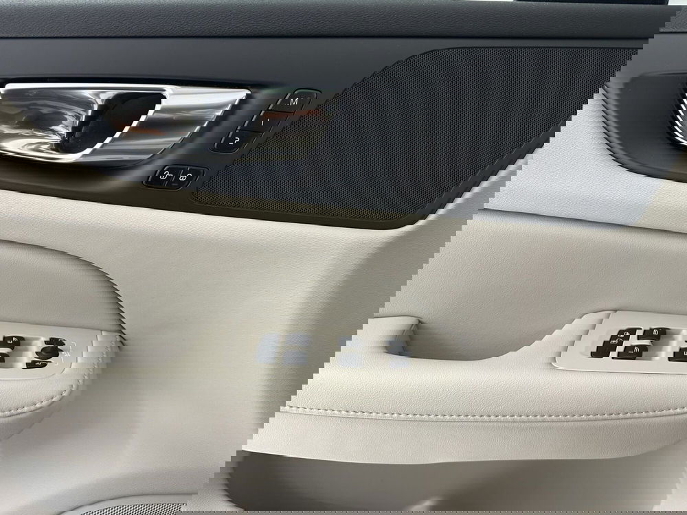 Volvo V60 Cross Country usata a Bergamo (11)