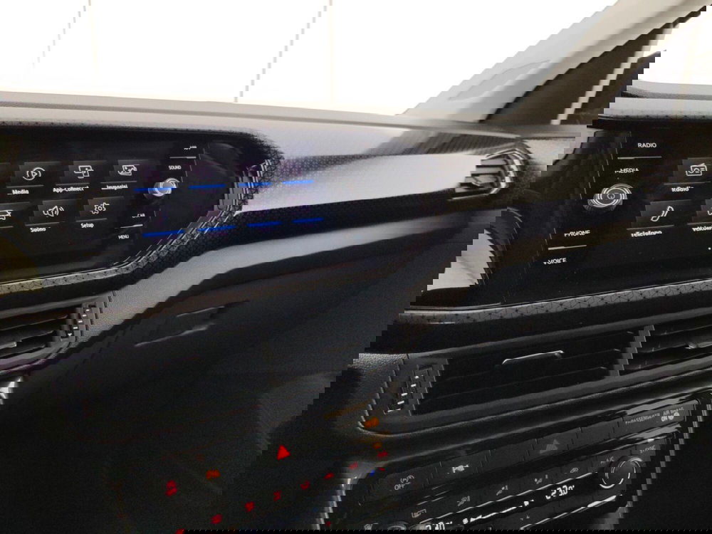 Volkswagen T-Cross usata a Massa-Carrara (12)