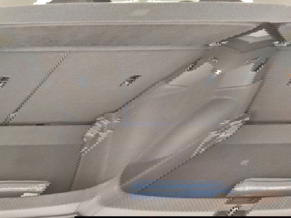 Volkswagen T-Cross usata a Massa-Carrara (16)