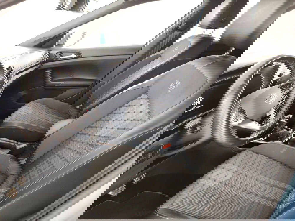 Volkswagen T-Cross usata a Massa-Carrara (7)