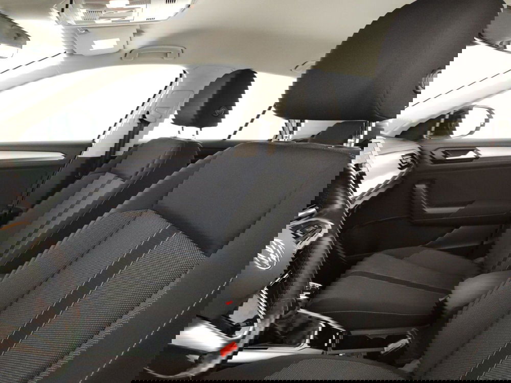 Volkswagen T-Roc usata a Massa-Carrara (9)