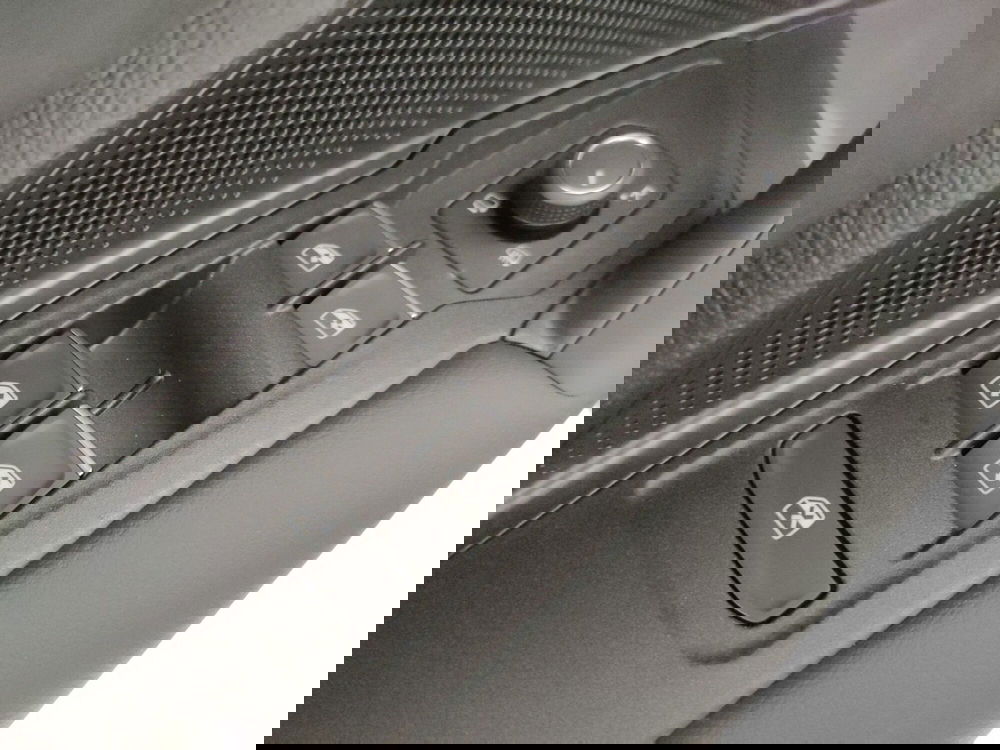 Volkswagen Tayron usata a Napoli (11)