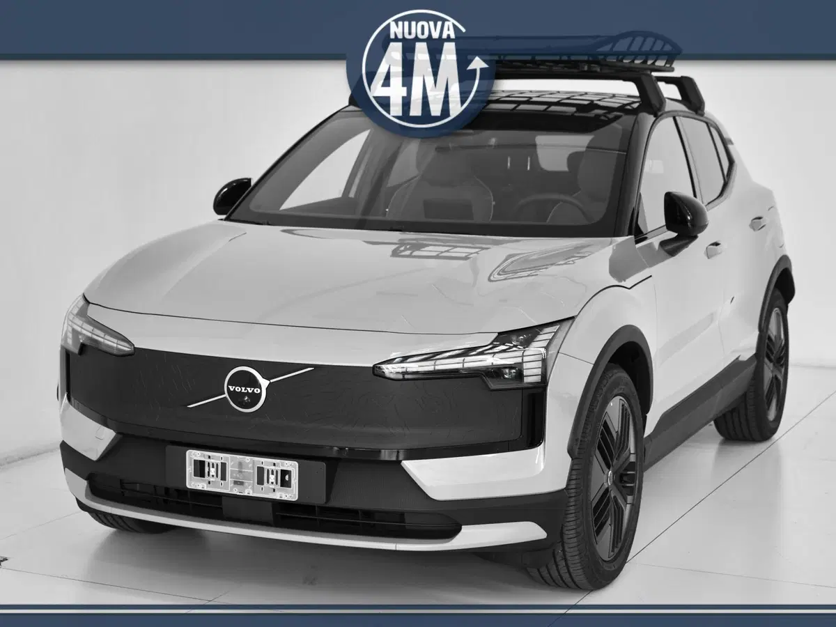 Volvo EX30 Cross Country nuova a Prato