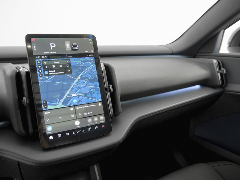 Volvo EX30 Cross Country nuova a Prato (13)