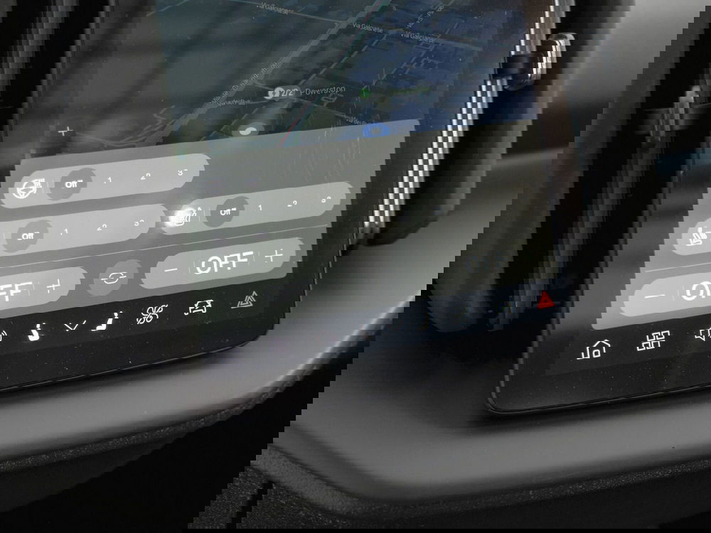 Volvo EX30 Cross Country nuova a Prato (16)