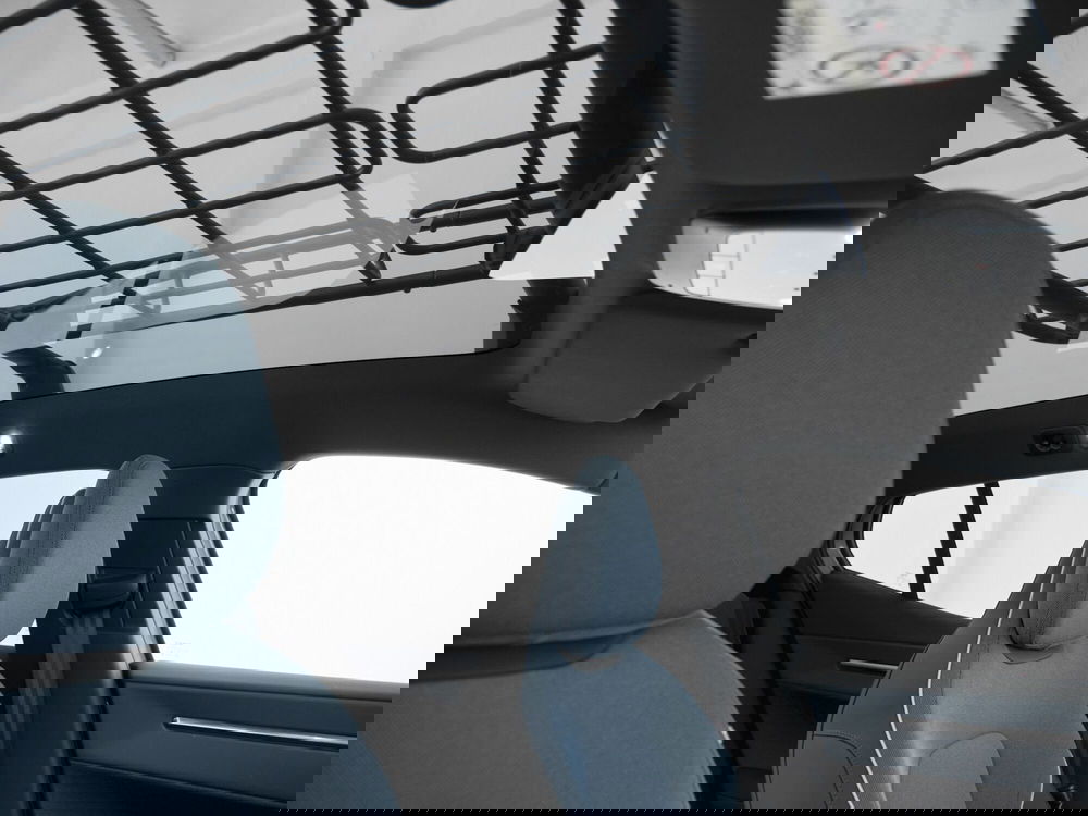 Volvo EX30 Cross Country nuova a Prato (19)